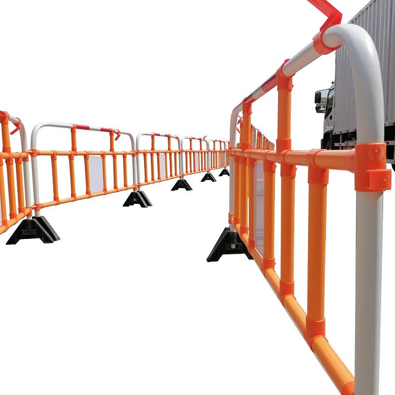 2 Meter Plastic Fence pvc traffic safety Barrier pedestrian crowd barriers cost guardrail barriers for people safety